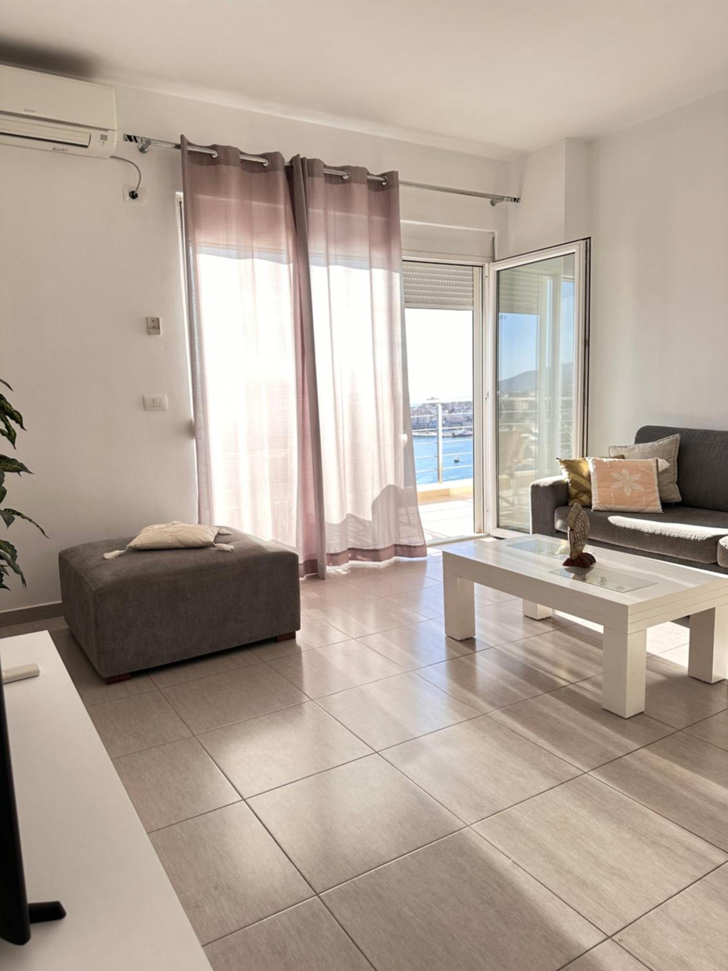 Bay View Apartment Sarande Bagian luar foto