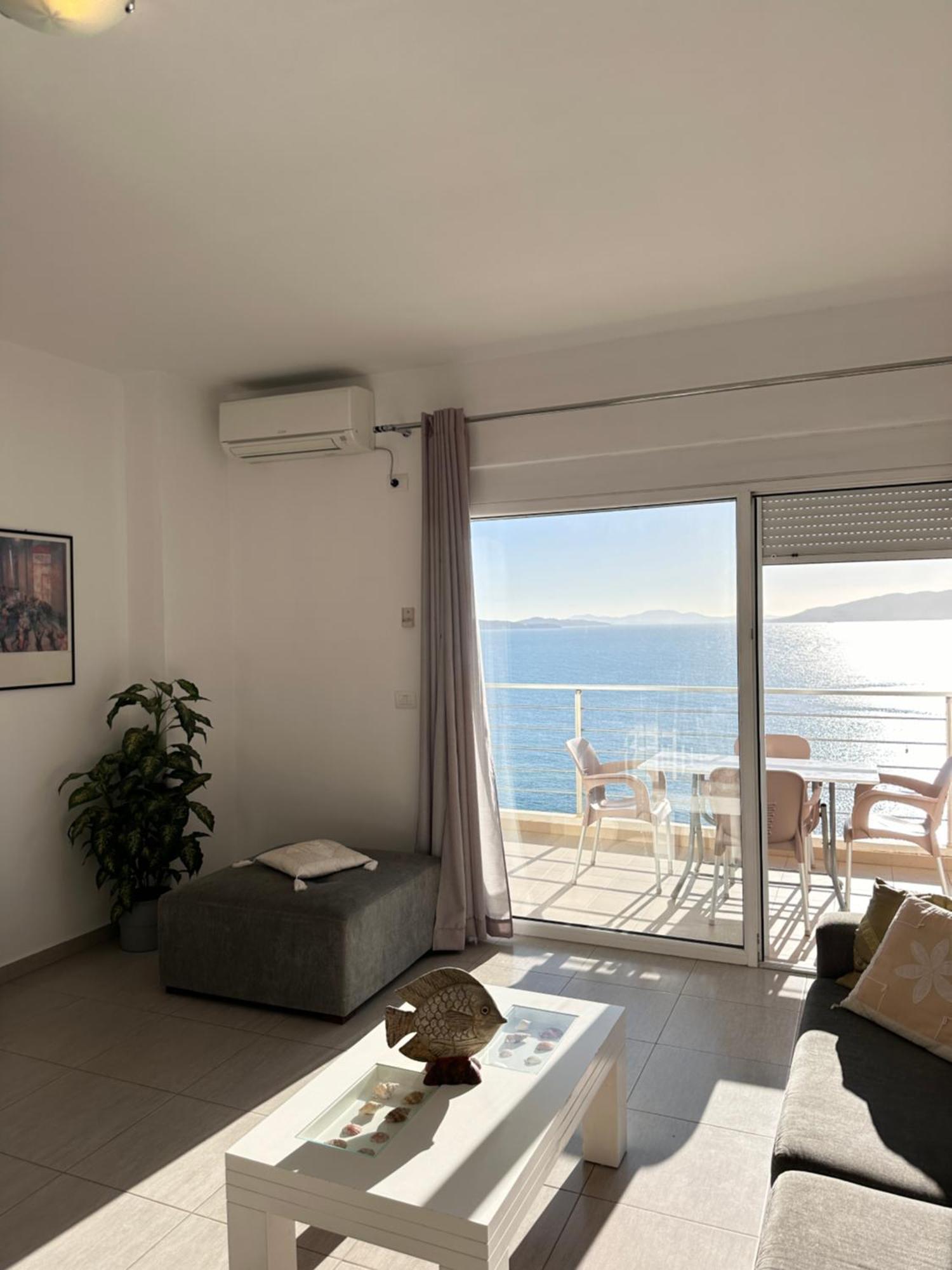Bay View Apartment Sarande Bagian luar foto
