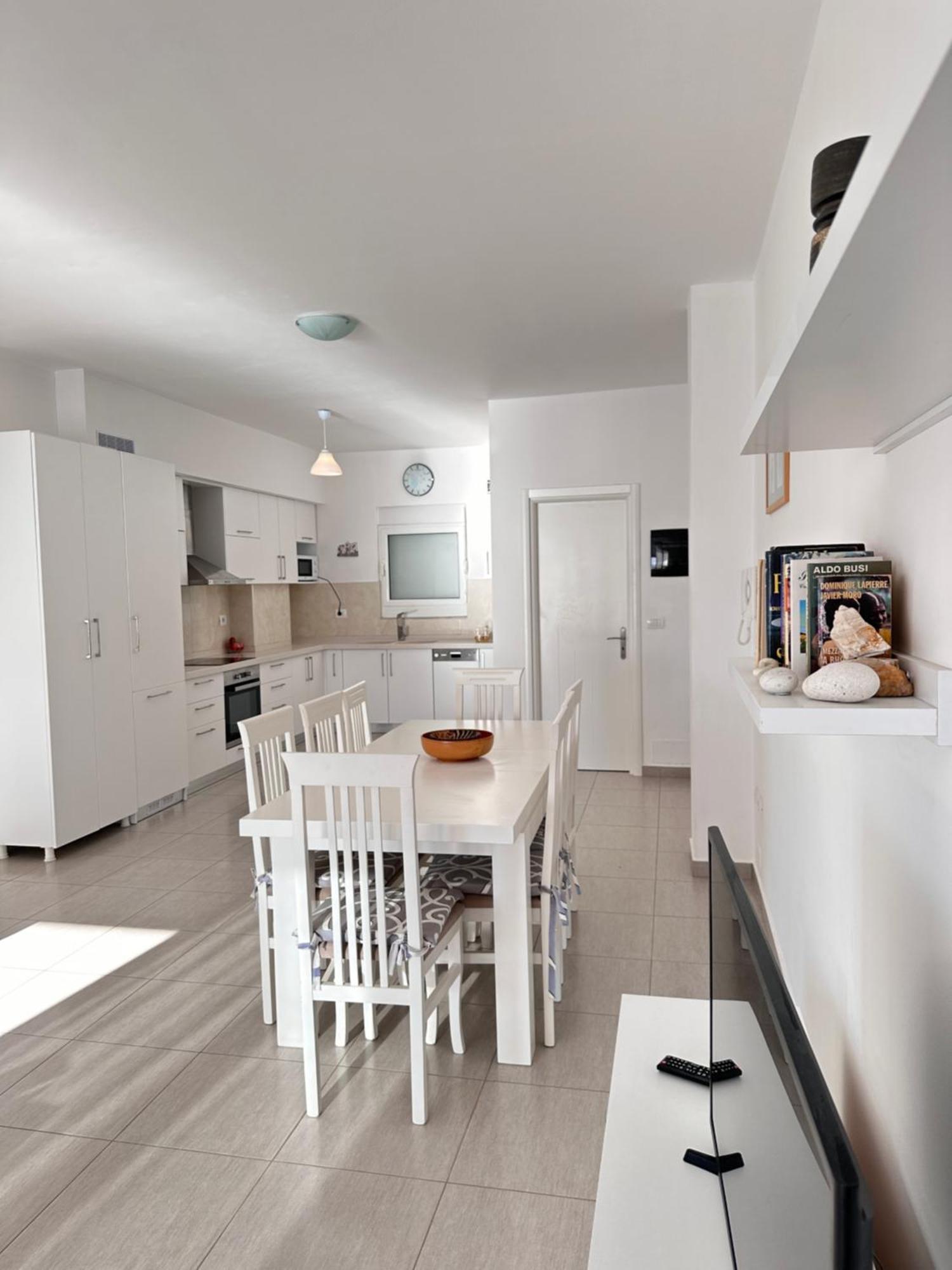 Bay View Apartment Sarande Bagian luar foto
