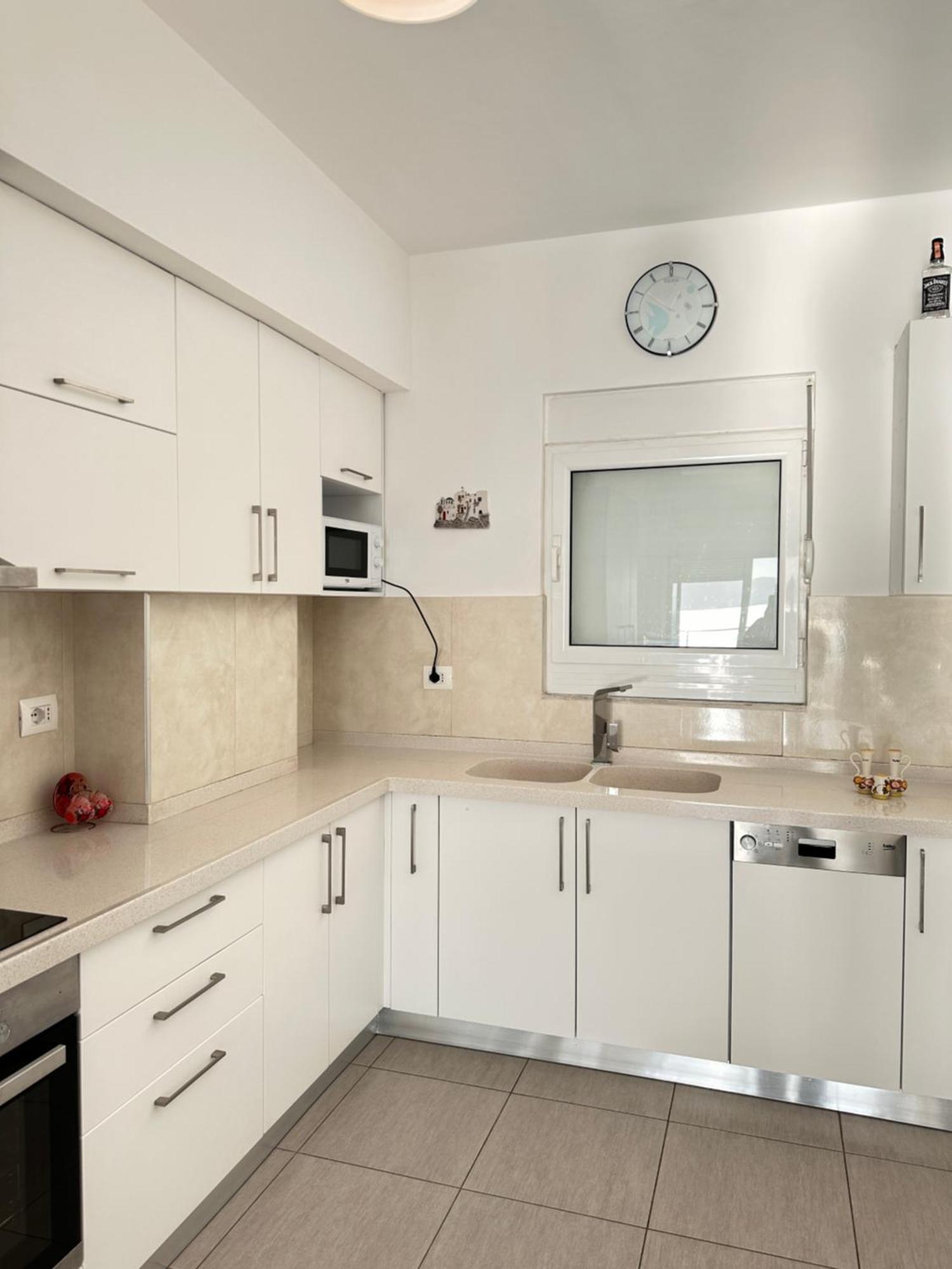 Bay View Apartment Sarande Bagian luar foto