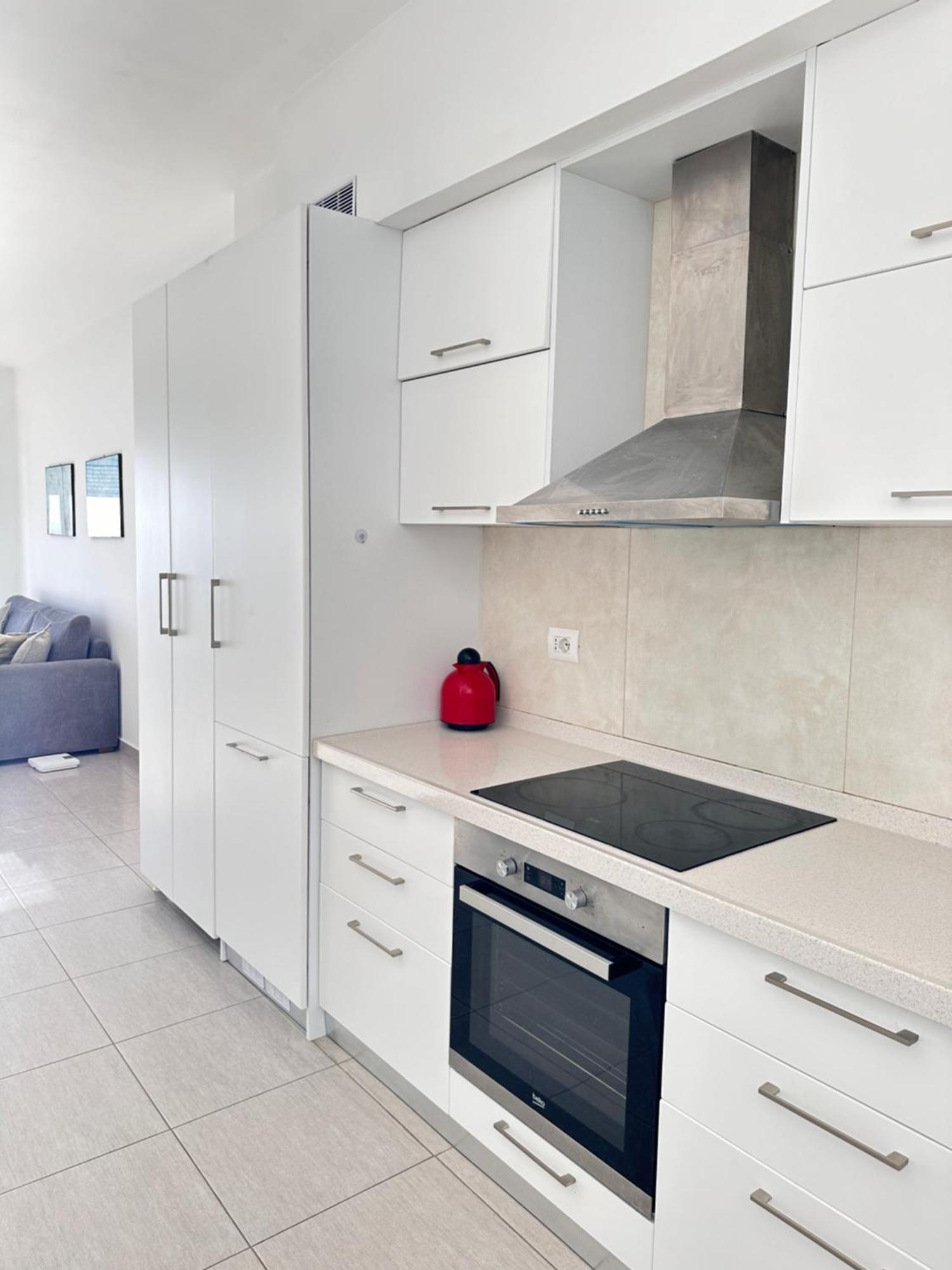 Bay View Apartment Sarande Bagian luar foto