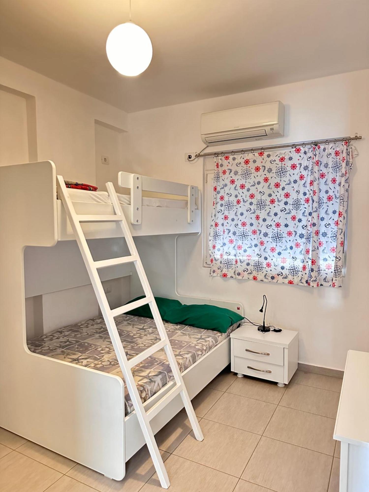Bay View Apartment Sarande Bagian luar foto